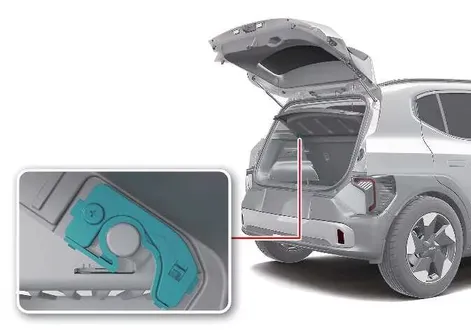 Cargo security screen mounting ends aligned with the side panel hooks in the trunk of the Kia EV2
